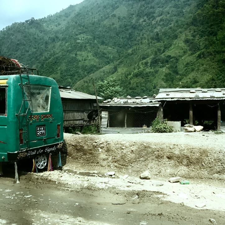 driving to chitwan national park from kathmandu with kids - roads