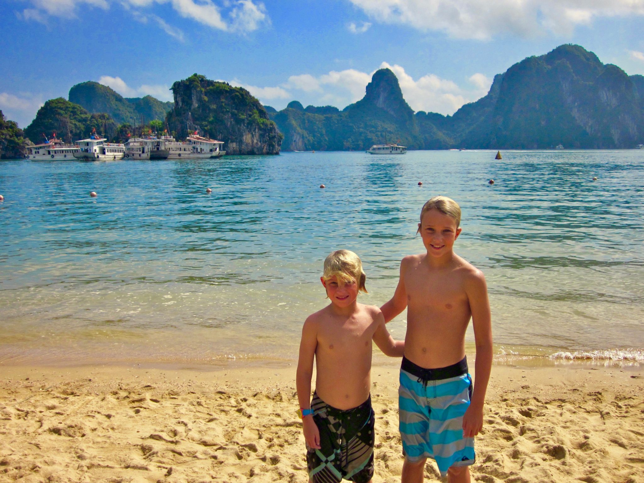 kids can swim in Halong Bay