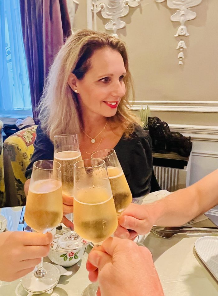 afternoon tea at St. Ermin's hotel in London