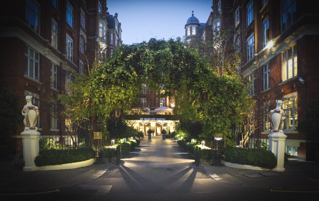 afternoon tea with teens at the St Ermin Hotel